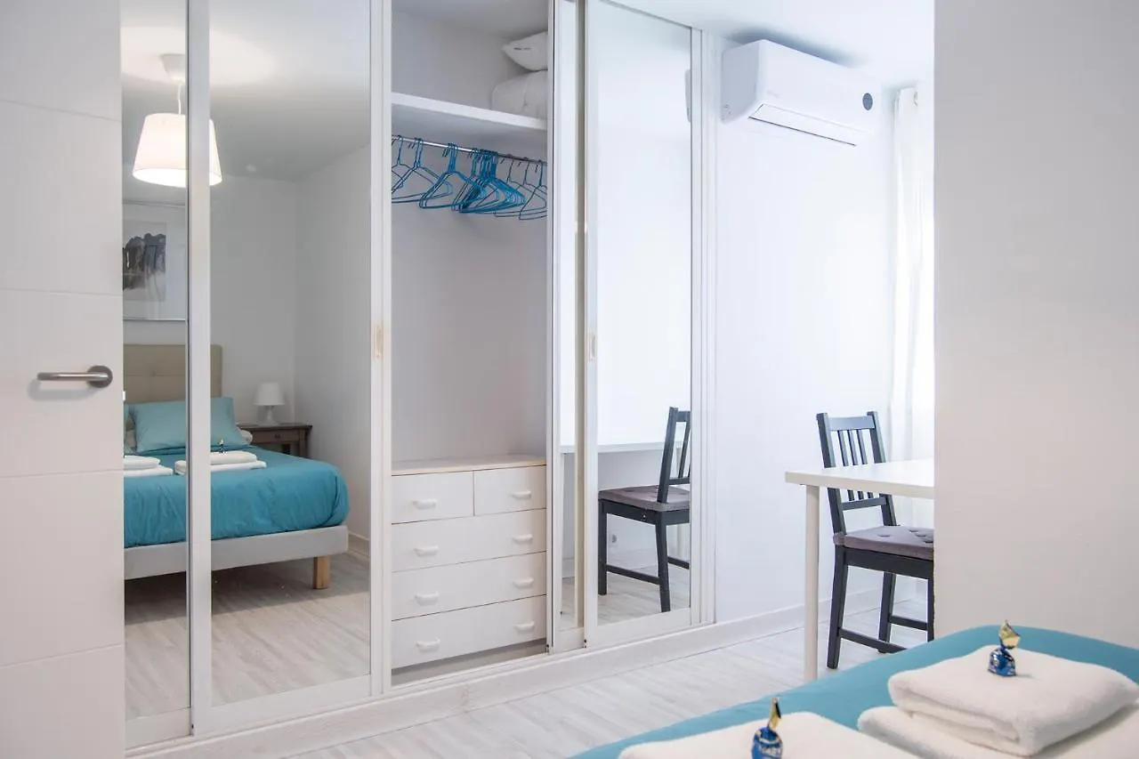Riverside Apartment In Triana Seville
